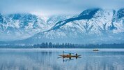 Dal%20Lake_GettyImages-1323846766.jpg